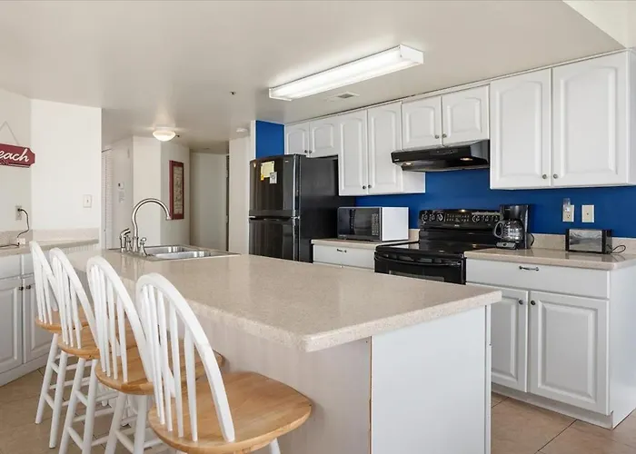 Spectacular 3-bedroom Bayside Pointe On The Bay Condo! Holiday home