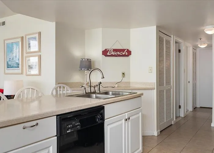 Spectacular 3-bedroom Bayside Pointe On The Bay Condo!