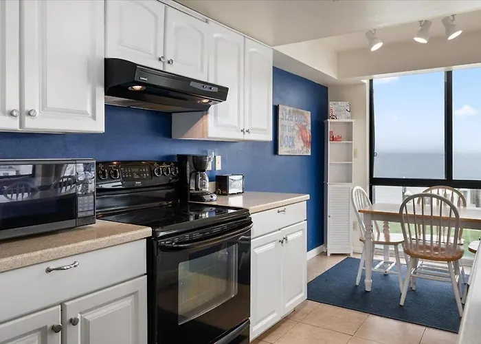 Spectacular 3-bedroom Bayside Pointe On The Bay Condo! Holiday home *