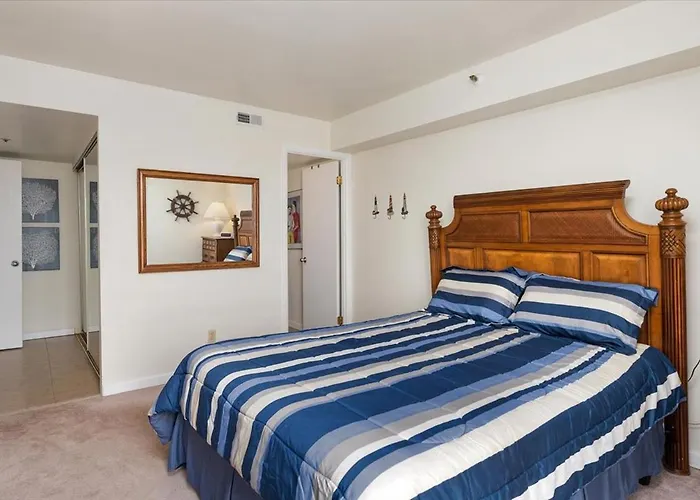 Spectacular 3-bedroom Bayside Pointe On The Bay Condo!