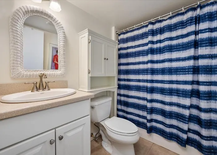 Spectacular 3-bedroom Bayside Pointe On The Bay Condo! Holiday home *