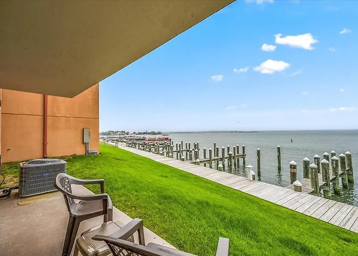Spectacular 3-bedroom Bayside Pointe On The Bay Condo! * Ocean City
