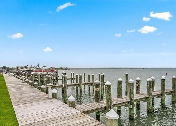 Holiday home Spectacular 3-bedroom Bayside Pointe On The Bay Condo! *