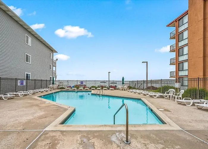 Spectacular 3-bedroom Bayside Pointe On The Bay Condo! Holiday home