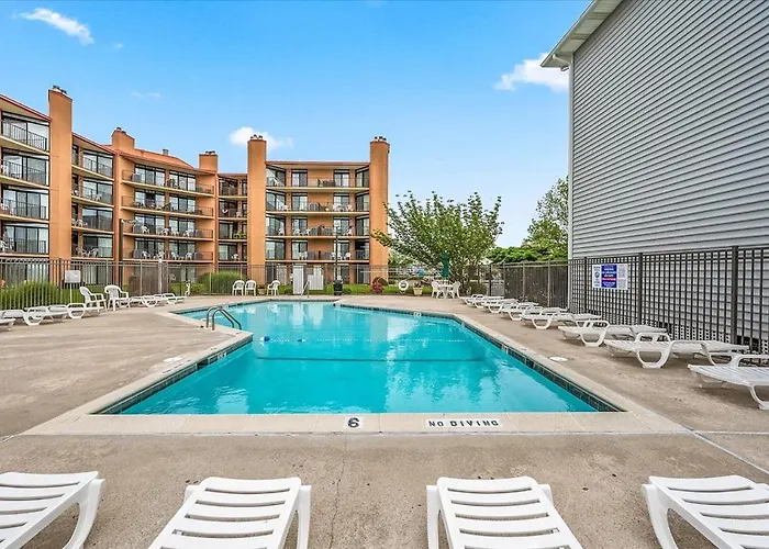 Spectacular 3-bedroom Bayside Pointe On The Bay Condo! *